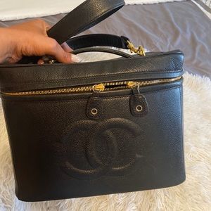 Chanel vintage vanity it’s large size